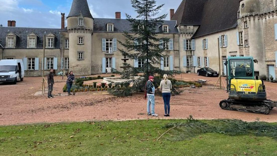 Vignette du programme télé Châteaux XXL : le défi d'une vie