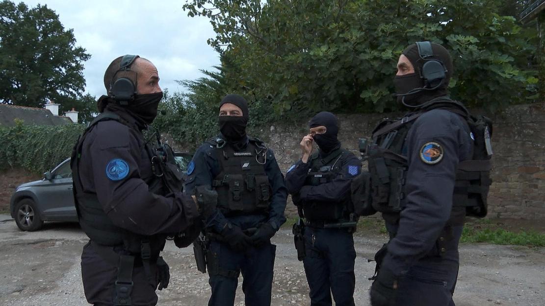 Vignette du programme télé 100 jours avec les gendarmes de Bretagne
