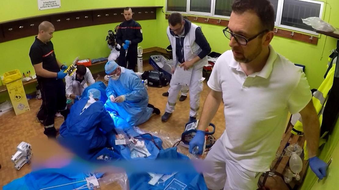 Vignette du programme télé 100 jours avec les secours