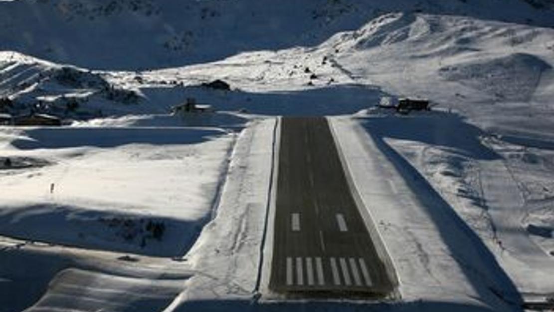 Vignette du programme télé Les 10 aéroports les plus dangereux de la planète