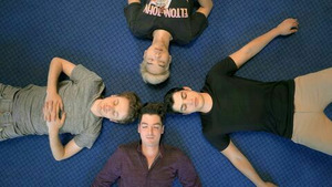 Vignette du programme télé Le Quatuor Arod : ménage à quatre