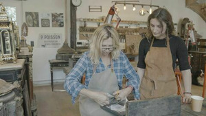 Vignette du programme télé Familles de légende (Famille Poisson, artisans d'art de mères en filles)