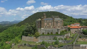 Vignette du programme télé Les 100 lieux qu'il faut voir (Sur le chemin de Stevenson : les Cévennes de l'écrivain voyageur) S9 (5/10)