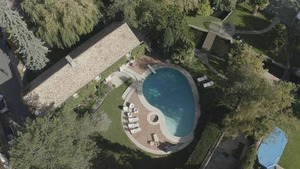 Vignette du programme télé Maisons et hôtels de légende (Moulin de Dannemois, le jardin secret de Claude François)