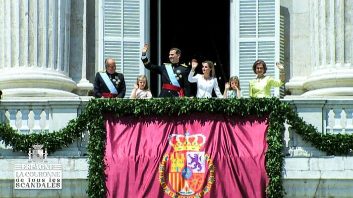 Vignette du programme télé Espagne : la couronne de tous les scandales