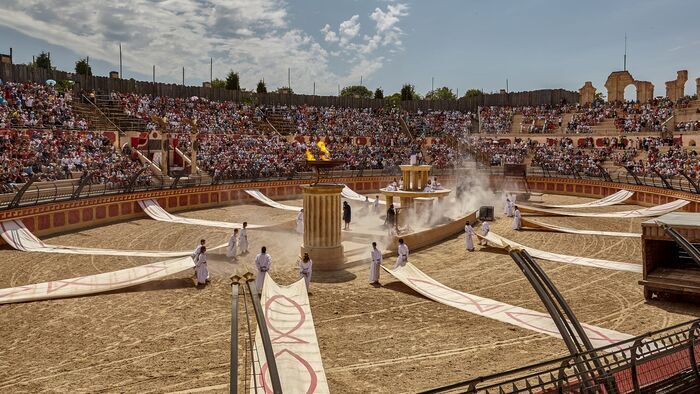 Vignette du programme télé Puy du Fou : le génie des spectacles révélé