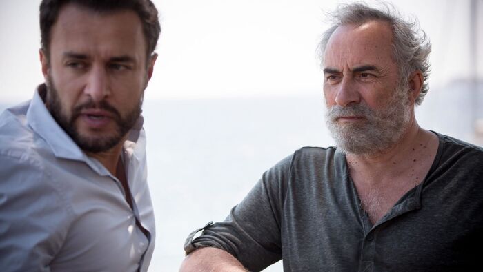 Vignette du programme télé Les ombres rouges