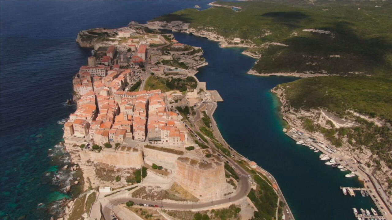 Vignette du programme télé Bonifacio, la forteresse des extrêmes