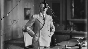 Vignette du programme télé Hitler, une vie en images (La lutte) S1 (1/4)
