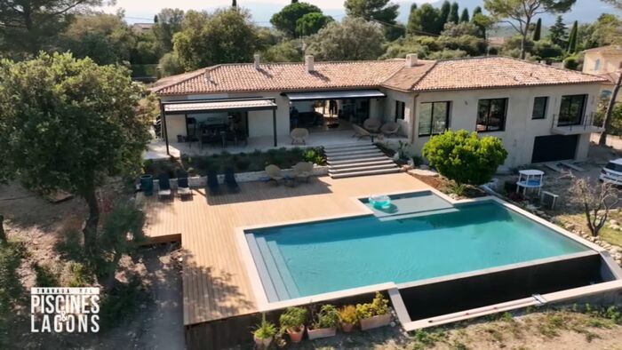 Vignette du programme télé Travaux XXL : piscines et lagons