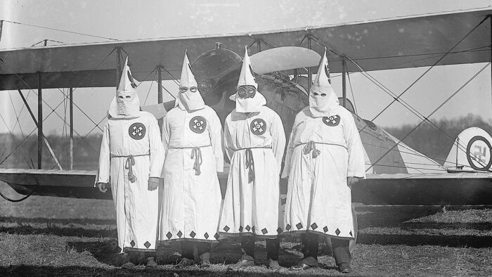 Vignette du programme télé Ku Klux Klan, une histoire américaine