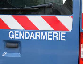 Vignette du programme télé 100 jours avec les gendarmes de Bretagne