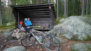 Vignette du programme télé La nature scandinave à vélo (Des élans et des abeilles) S1 (n°4)