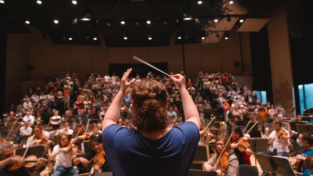 Vignette du programme télé Zahia, cheffe d'orchestre