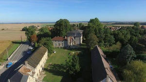 Vignette du programme télé Le château d'Hérouville, une folie rock française