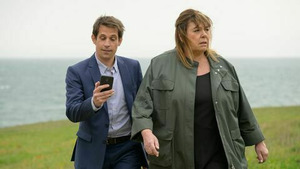 Vignette du programme télé La stagiaire (La mort et son double) S10 (2/6)