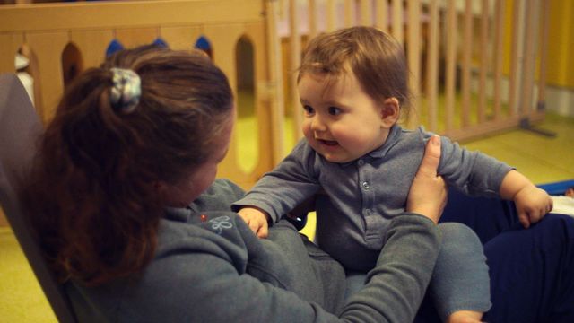 Vignette du programme télé Crèches, razzia sur les bébés : La face cachée des crèches privées