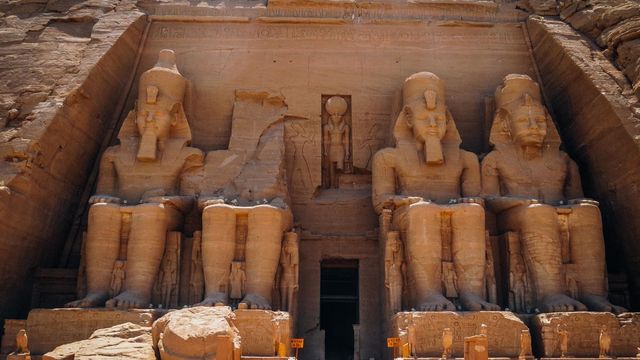 Vignette du programme télé Pyramides : les mystères révélés - Saison 1