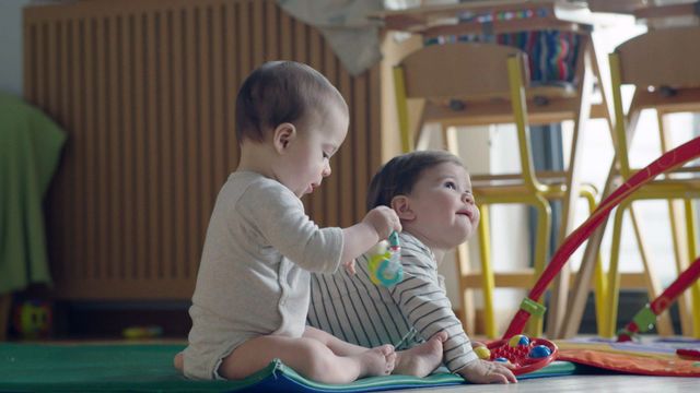 Vignette du programme télé Crèches, razzia sur les bébés : Un système biberonné à l'argent public