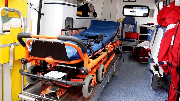 Vignette du programme télé 100 jours avec les secours
