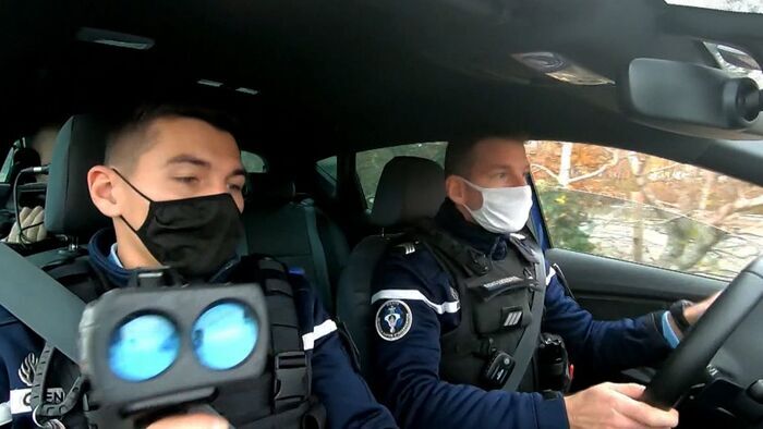 Vignette du programme télé 100 jours avec les gendarmes de Bourgogne