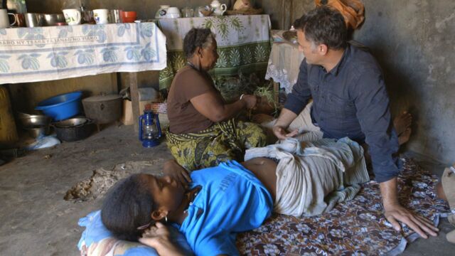 Vignette du programme télé Médecines d&#039;ailleurs