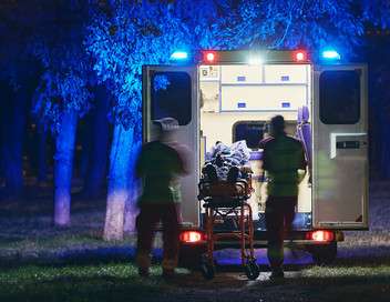 Vignette du programme télé 100 jours avec les secours