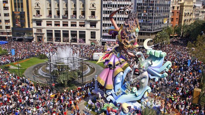 Vignette du programme télé Espagne : la fête des Fallas embrase Valence