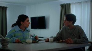 Vignette du programme télé Premier trio (Loin du cell, loin du coeur) S1 (25/26)