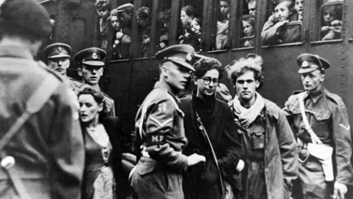 Vignette du programme télé Les coulisses de l'histoire