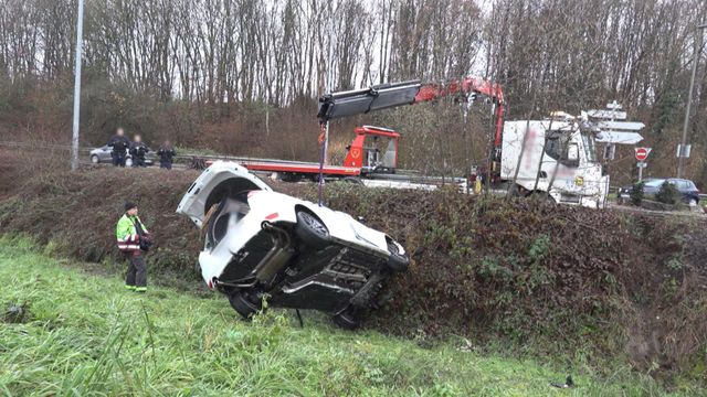 Vignette du programme télé 100 jours avec les dépanneurs de l'autoroute - Saison 3