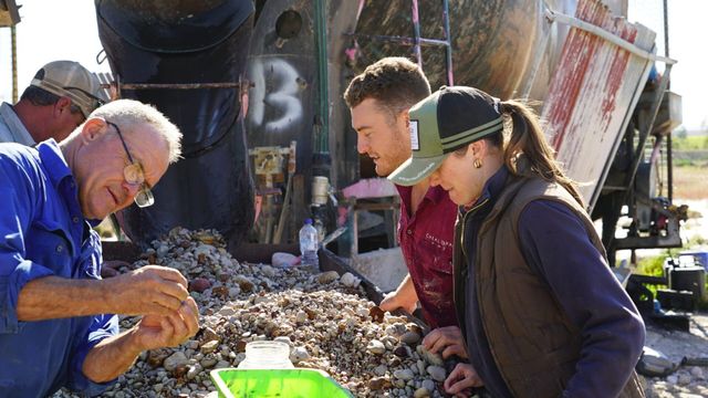 Vignette du programme télé Chercheurs d'opale - Saison 8