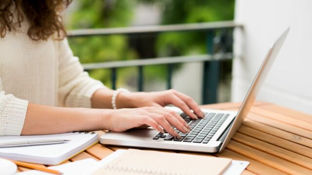 Vignette du programme télé Les Polonaises, entre tradwife et carrière