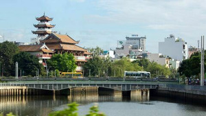Vignette du programme télé Ho Chi Minh Ville, entre tradition et modernité