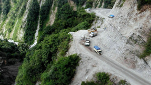 Vignette du programme télé Les routes de l'impossible (Bhoutan, le bonheur à tout prix) S11 (13/13)