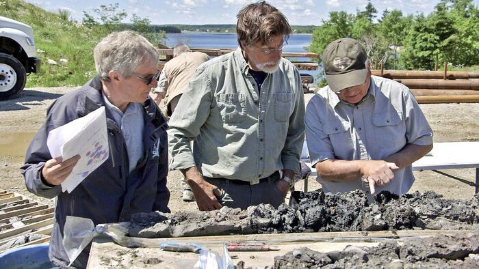 Vignette du programme télé Le mystère d'Oak Island : la course au trésor