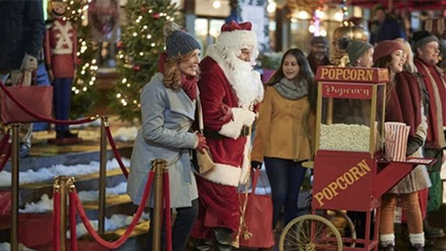 Vignette du programme télé Une famille cinq étoiles pour Noël