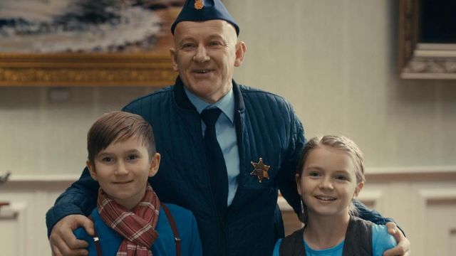 Vignette du programme télé Les enquêtes de Jerry et Maya : La voleuse de tableaux