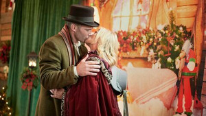 Vignette du programme télé Coup de foudre au village de Noël