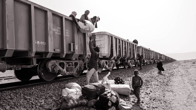 Vignette du programme télé Les 10 chemins de fer les plus dangereux de la planète