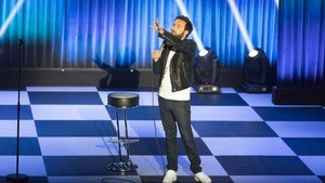 Vignette du programme télé Mathieu Madénian : En état d'urgence