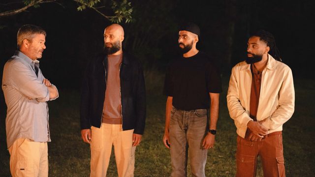 Vignette du programme télé Enterrement de vie de garçon - Saison 1