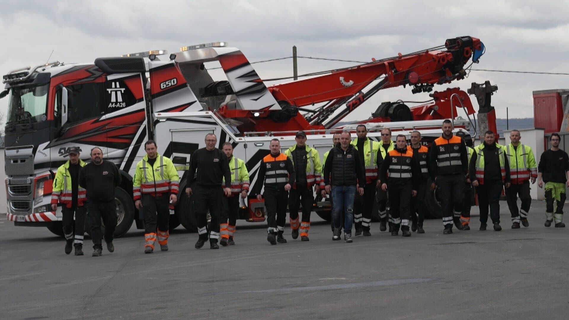 Vignette du programme télé 100 jours avec les dépanneurs de l'autoroute