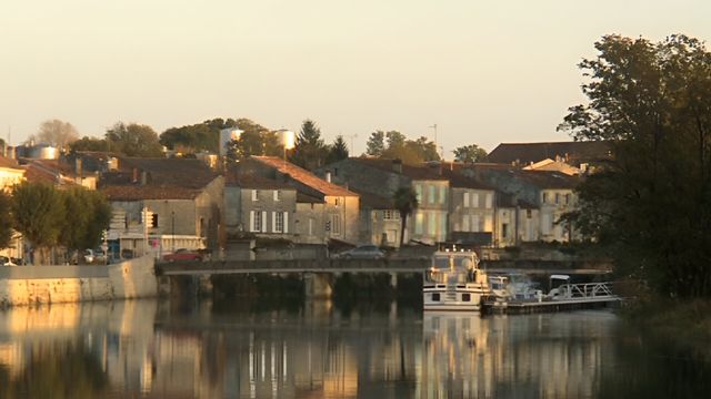 Vignette du programme télé Les carnets de Julie