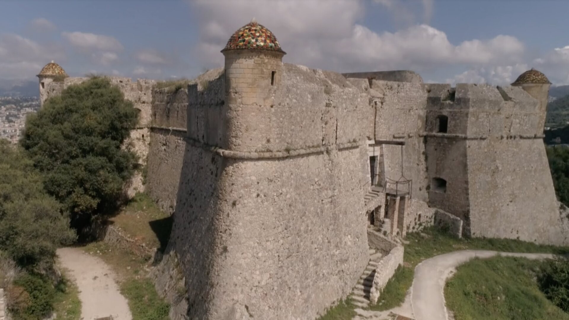 Vignette du programme télé Dans les secrets des monuments de France
