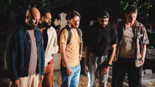 Vignette du programme télé Enterrement de vie de garçon - Saison 1