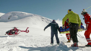 Vignette du programme télé Les sauveteurs du Cervin (Le jour le plus long) S1 (4/6)