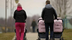 Vignette du programme télé Documentaires AB3 (Jumeaux, triplés, quadruplés : entre bonheur et galères) S1 (n°3)