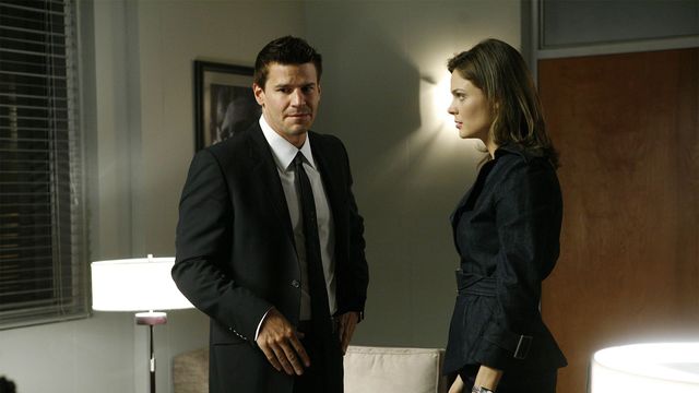 Vignette du programme télé Bones - Saison 3