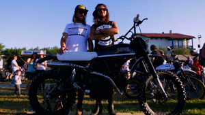 Vignette du programme télé Wheels and Waves S1 (n°1)